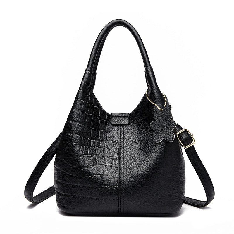 Pretty Women's Fashion Western Style Commuter Women's Handbag