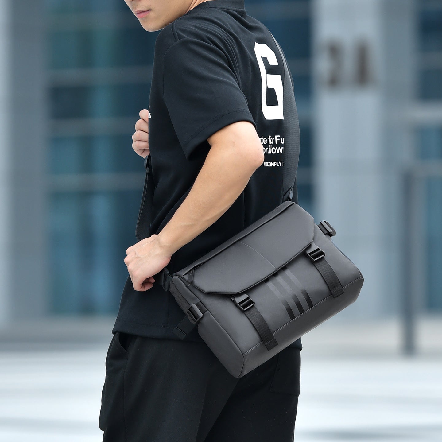Men's Derm Waterproof Leisure Versatile Large Capacity Shoulder Bags