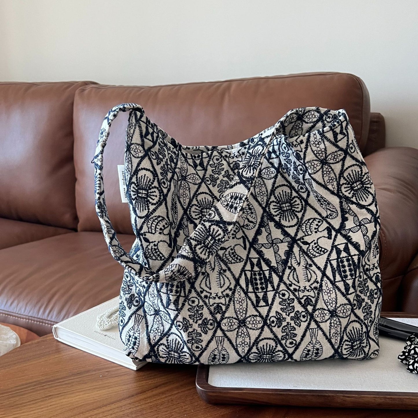 Women's Cloth Artistic Retro Handmade Designer Embroidered Shoulder Bags