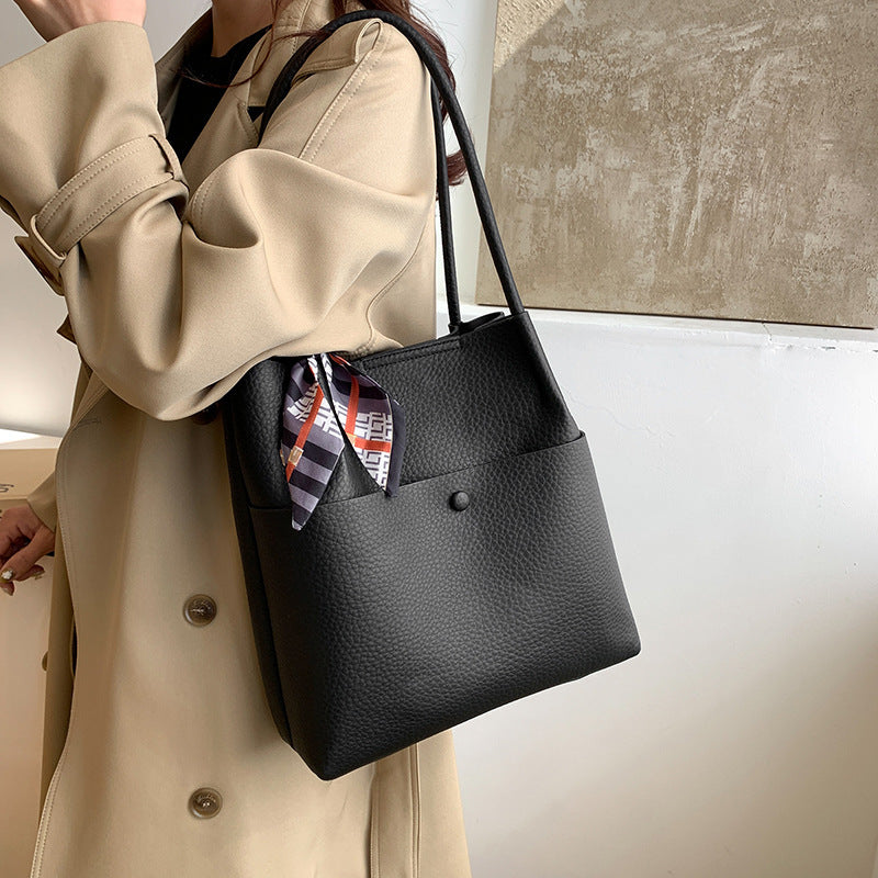 Beautiful Women's Large Capacity Portable Commuter Bags