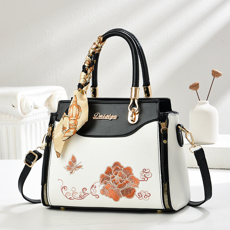 Women's Gift High Sense Chinese Style Embroidery To Women's Handbag