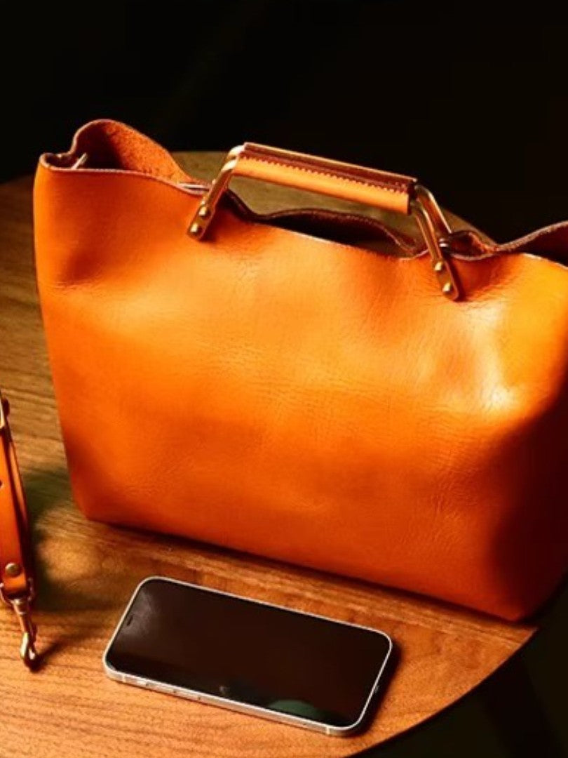Women's Autumn Retro Minority Large Capacity Commuter Women's Handbag