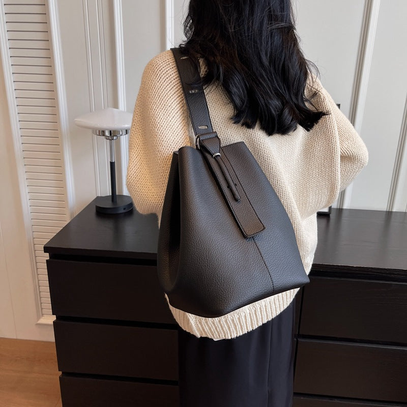 Women's Super Popular Retro Simple Large Capacity Tote Bags