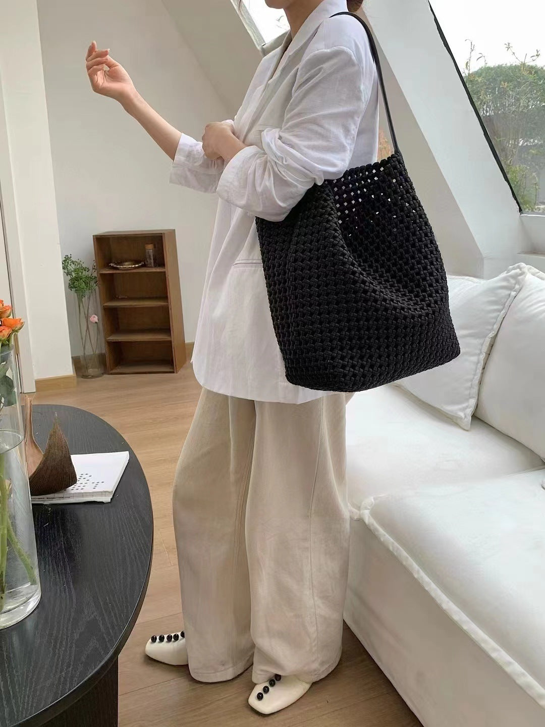 Idle Style Large Capacity First Layer Cowhide Hand-woven Single Bucket Bag