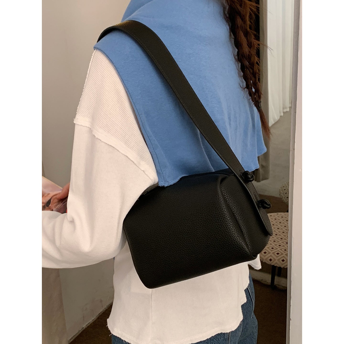 Women's French Minority Textured Pillow Simple Wide Underarm Bag