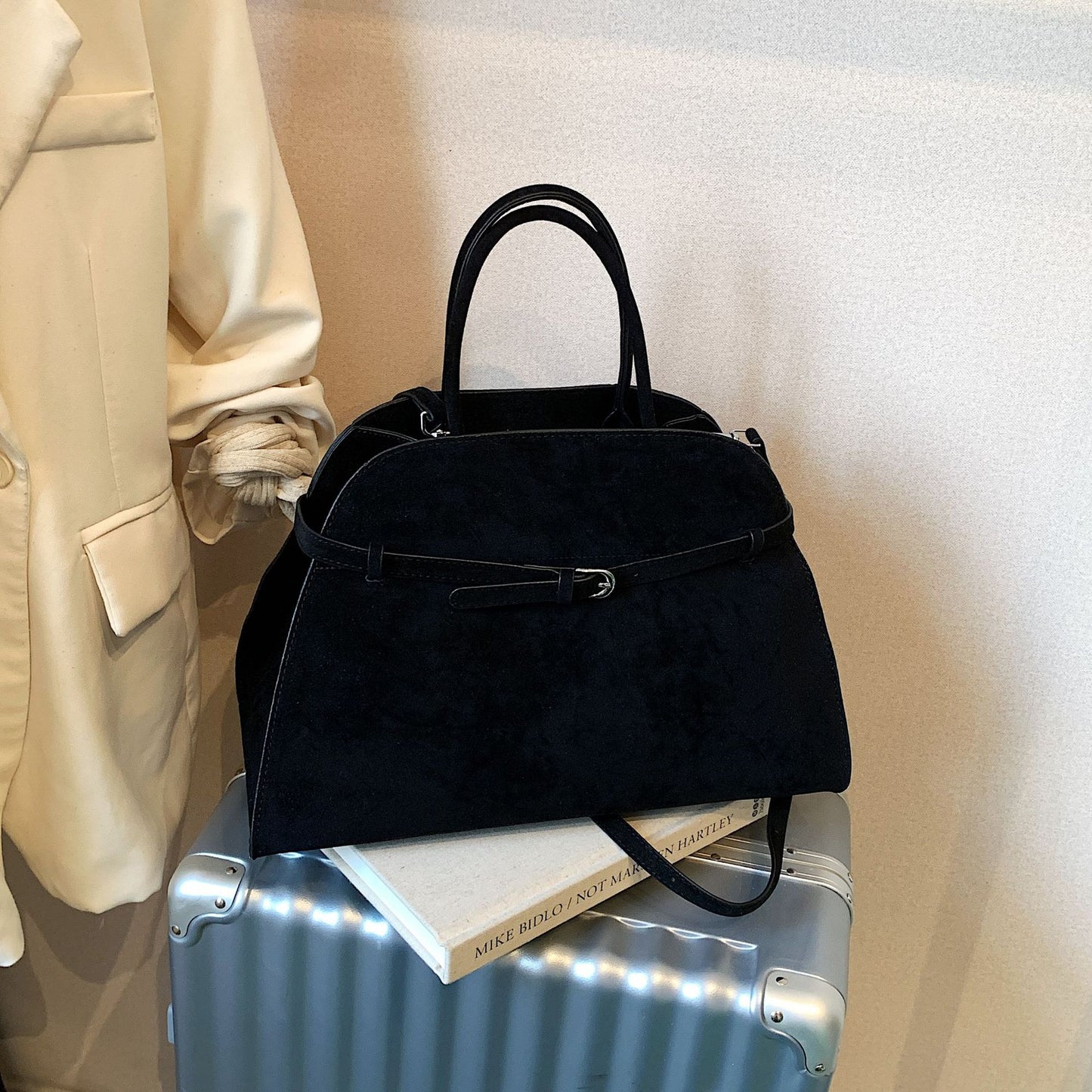 Advanced Texture Retro Large Capacity Niche Western Style Fashion Women's Shoulder Bag