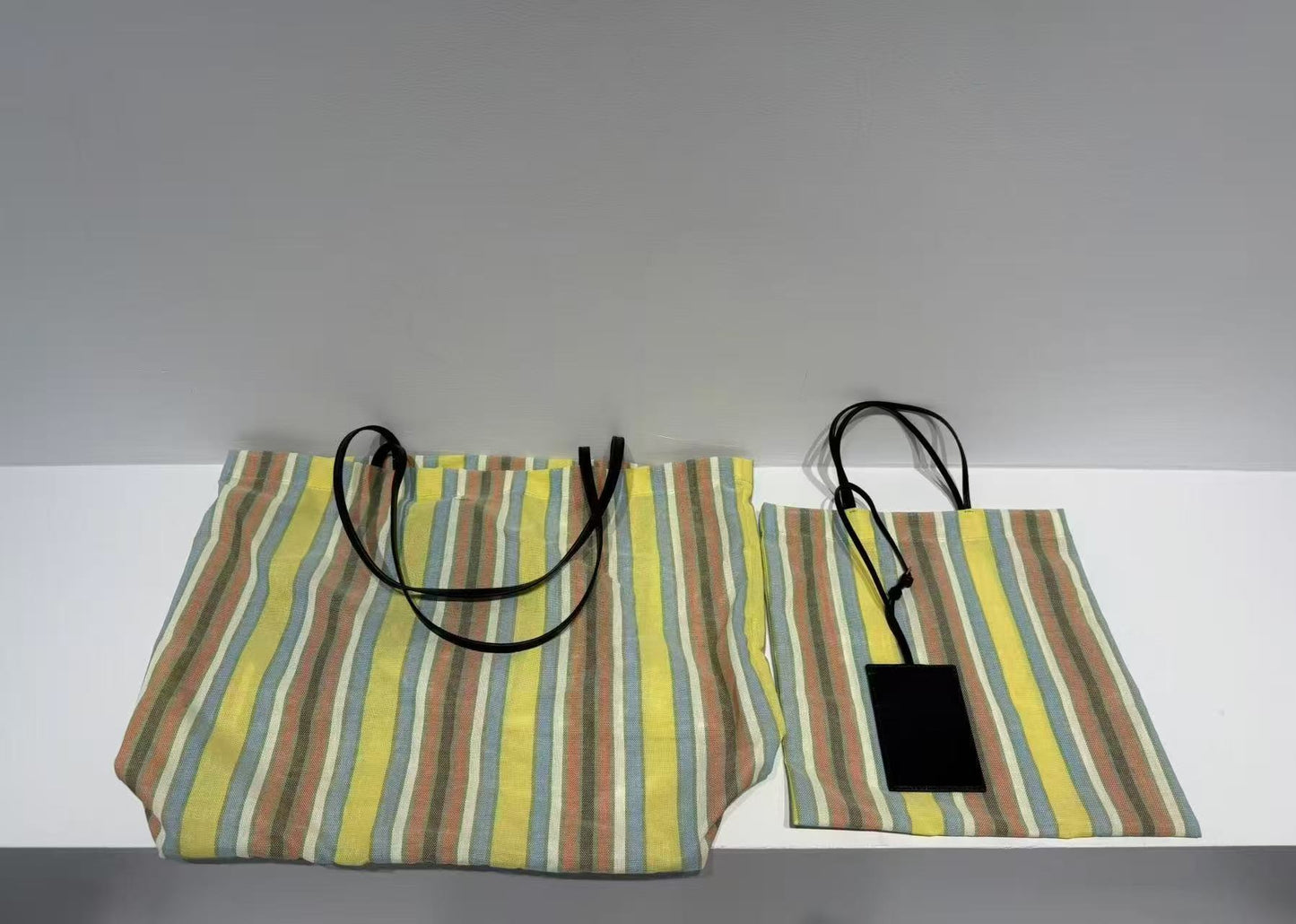 Style Rainbow Striped Large Capacity Fashion Leisure Women's Shoulder Bag
