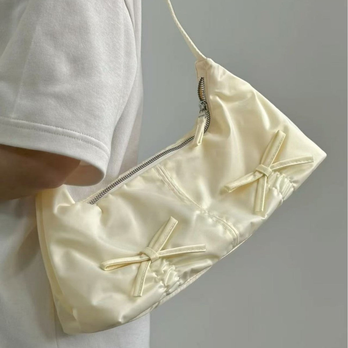 Pleated Hand Carrying Dumpling Adi Clover Summer Fashion Simple Women's Messenger Bag