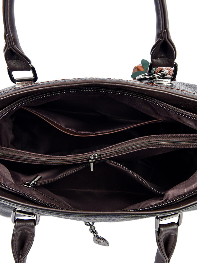 Stylish Retro Fashionable Large Capacity Niche Women's Messenger Bag