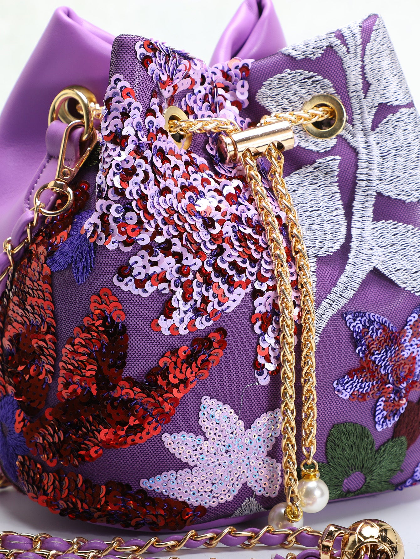 Women's Style Retro National Artistic Mesh Embroidered Flower Sequined Bags