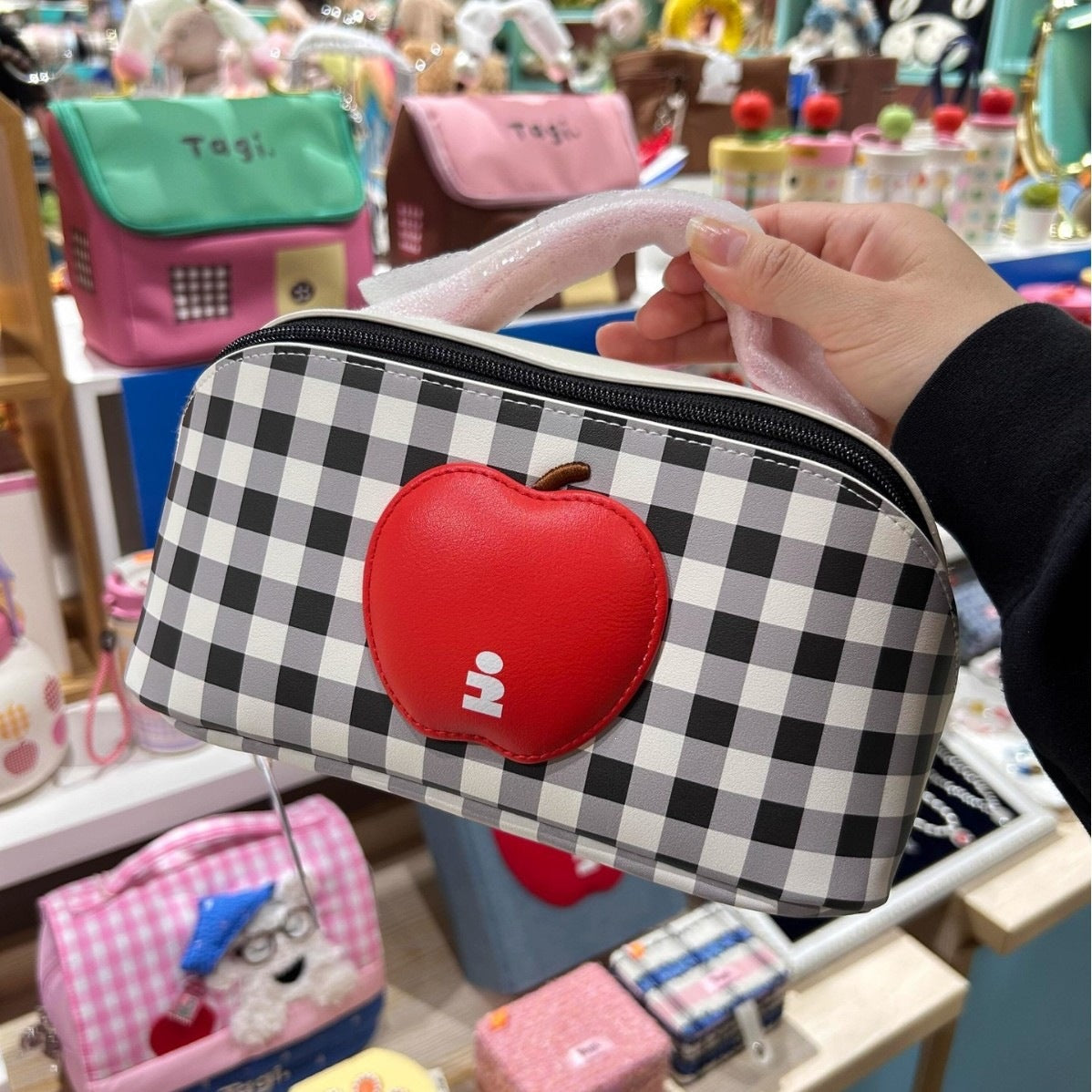 Imagine Apple Bulging Cute Waterproof Portable Cosmetic Bags