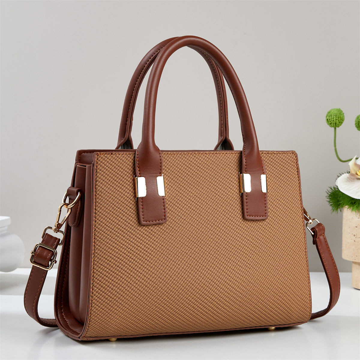 Women's Trendy High Textured Large Capacity Women's Handbag