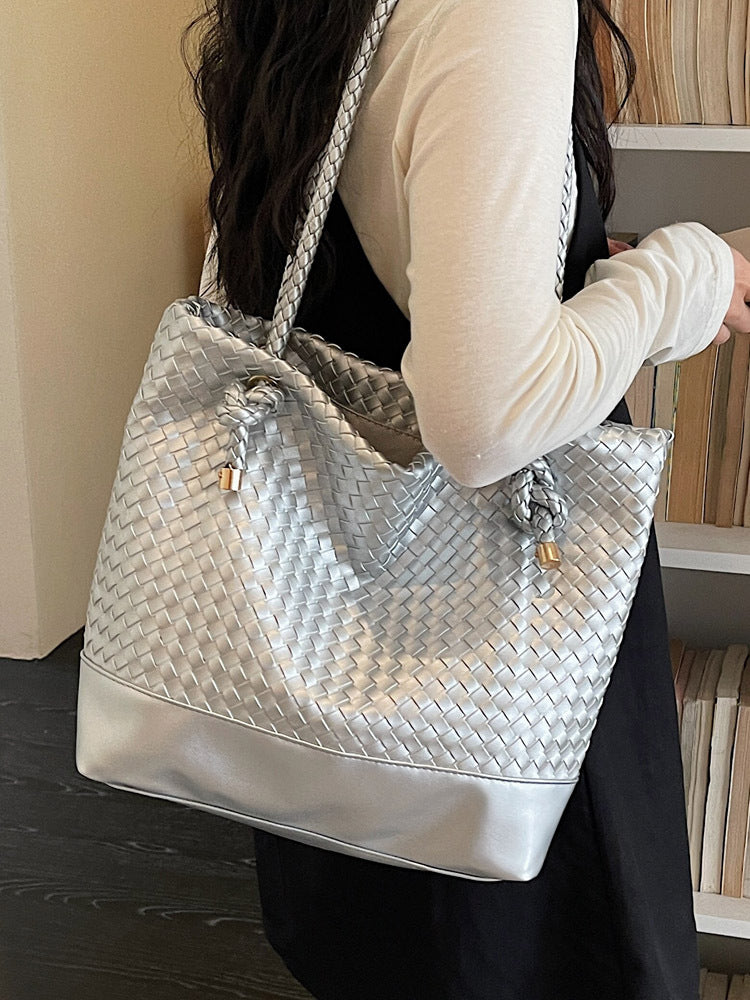 Women's High-grade Hand-woven Fashion Commuter Vintage Bucket Bag