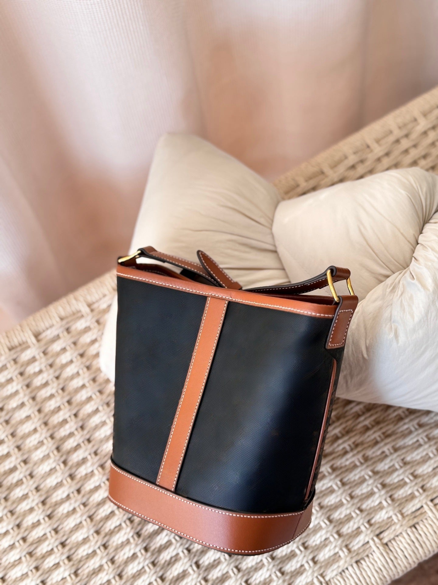 Home Retro Fashion Minimalism Textured Stitching Women's Messenger Bag