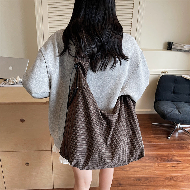 Women's Fashionable Large Capacity Commuter High-grade Retro Easy Matching Tote Bag