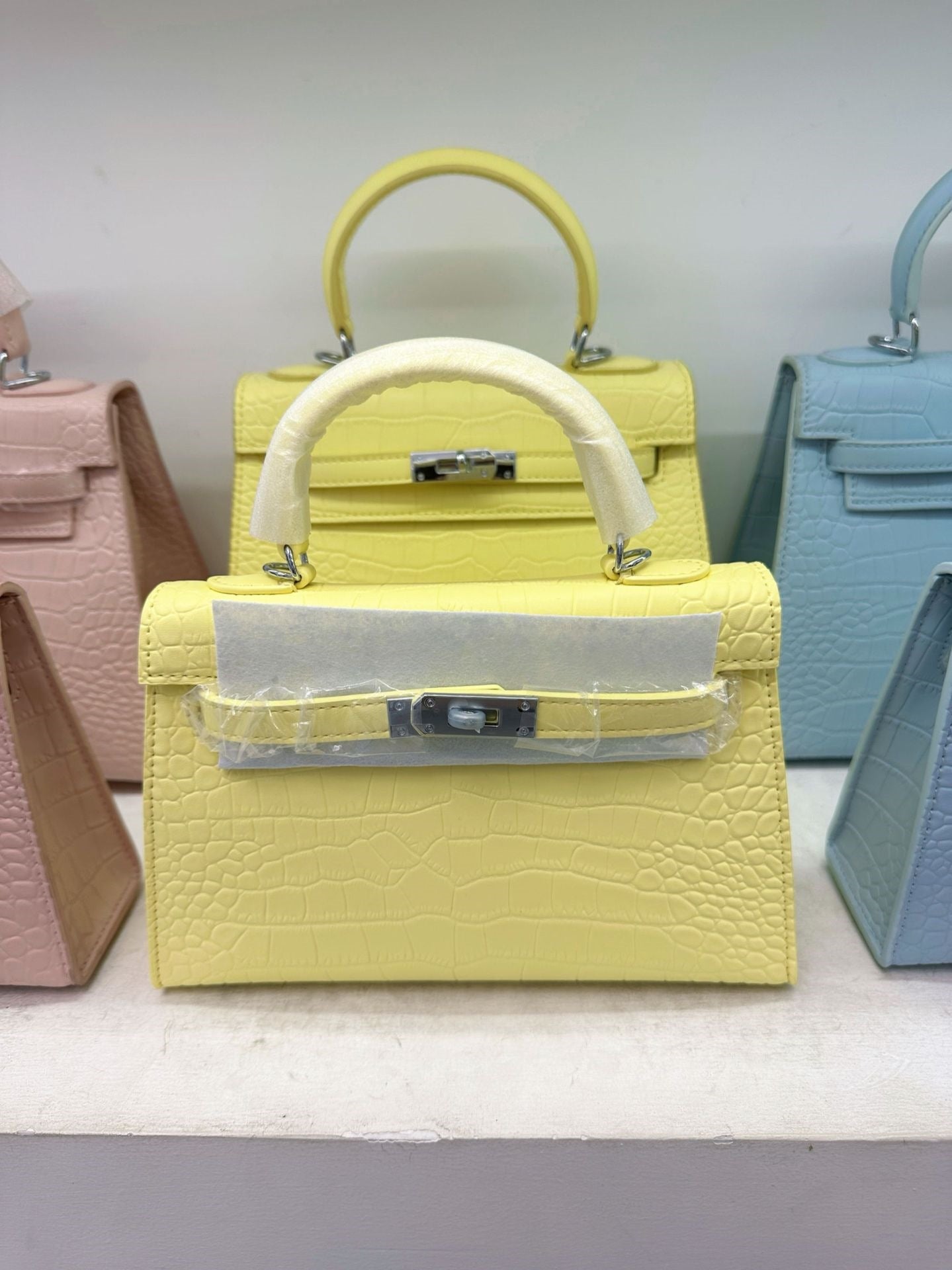 Women's Quality Crocodile Pattern Second Generation Kelly Fashion Candy Color Handbags