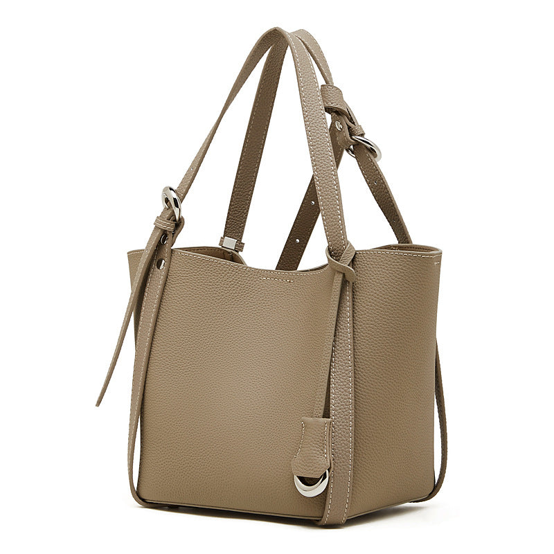 Women's Capacity Genuine Leather Fashion Deformable Commuting Vegetable Bucket Bags