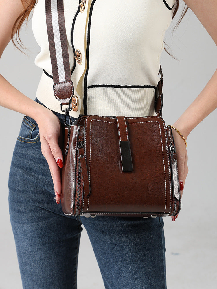 Women's Cowhide Fashion Trendy Retro Temperament Commute Women's Shoulder Bag