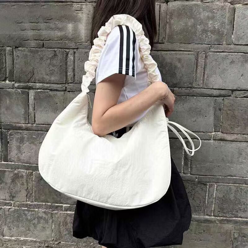 Cloud High-grade Large Capacity Commuter Underarm Women's Messenger Bag