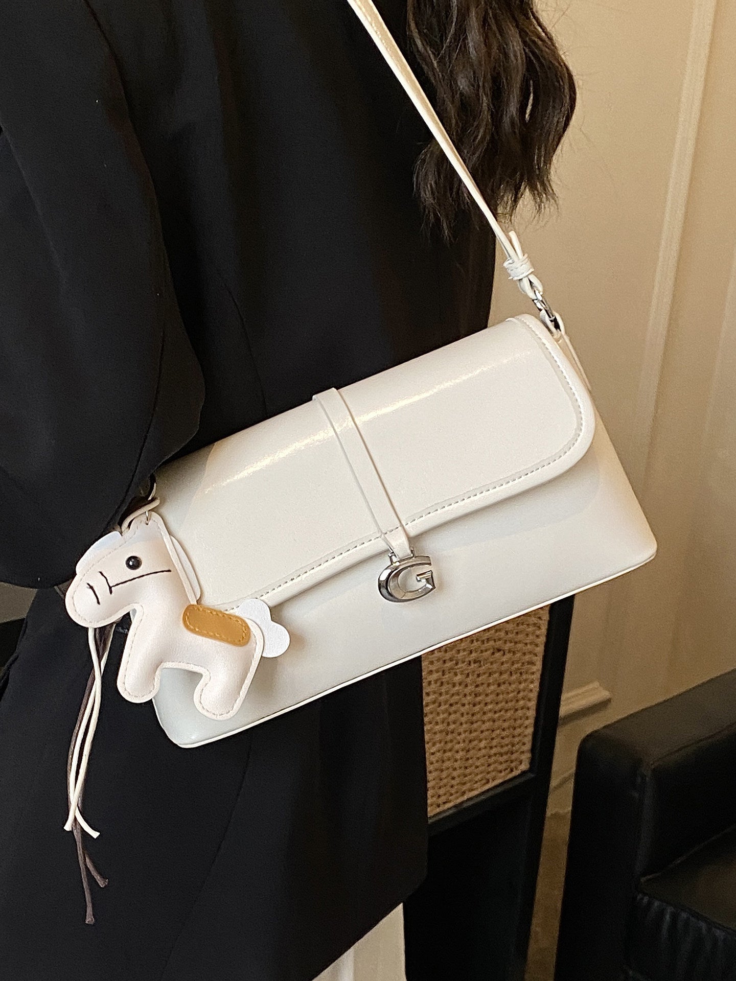 Women's Today Popular Niche Summer Versatile Light Underarm Bag