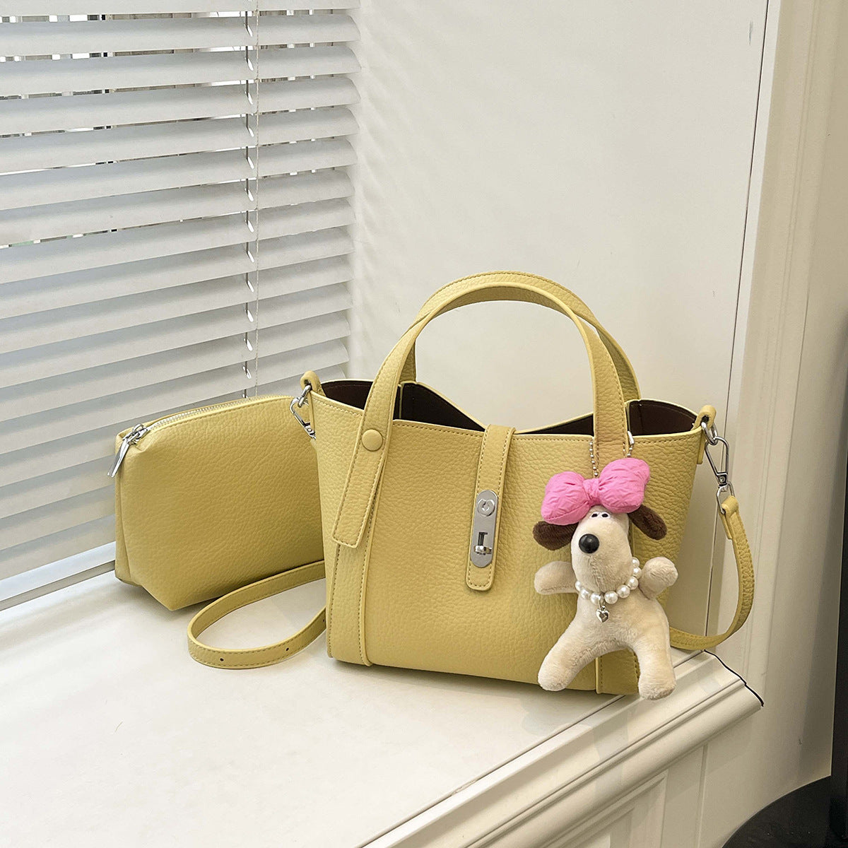 Women's Solid Color Soft Leather Niche Lychee Pattern Vegetable Basket Women's Shoulder Bag