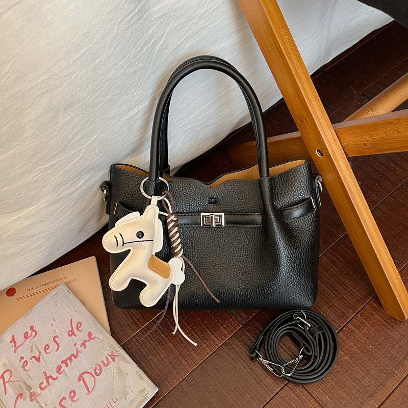 Style Retro Minority Summer Large Capacity Women's Messenger Bag