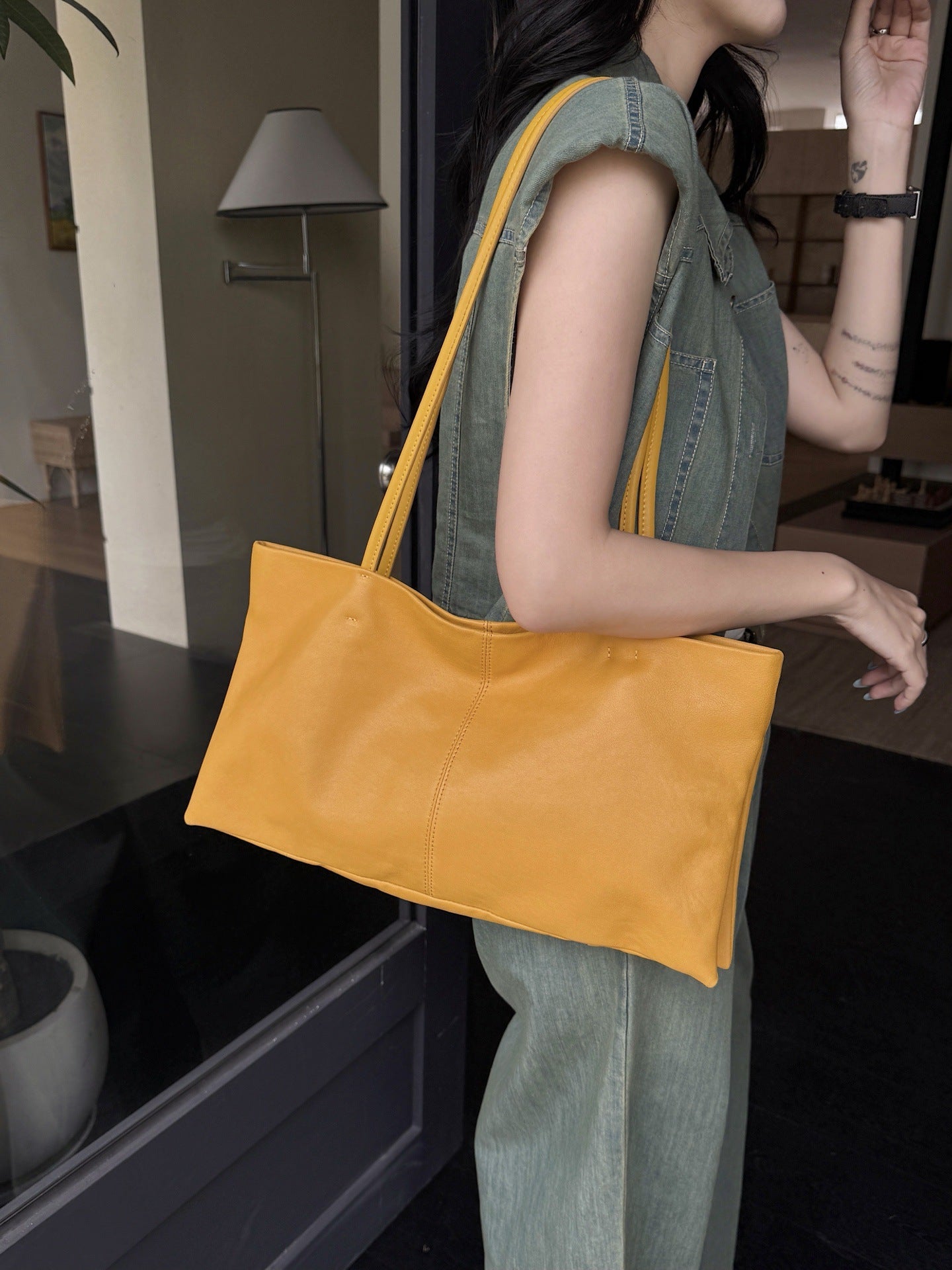 Minimalist Sheepskin Solid Color Large Capacity Fashion Tote Bag