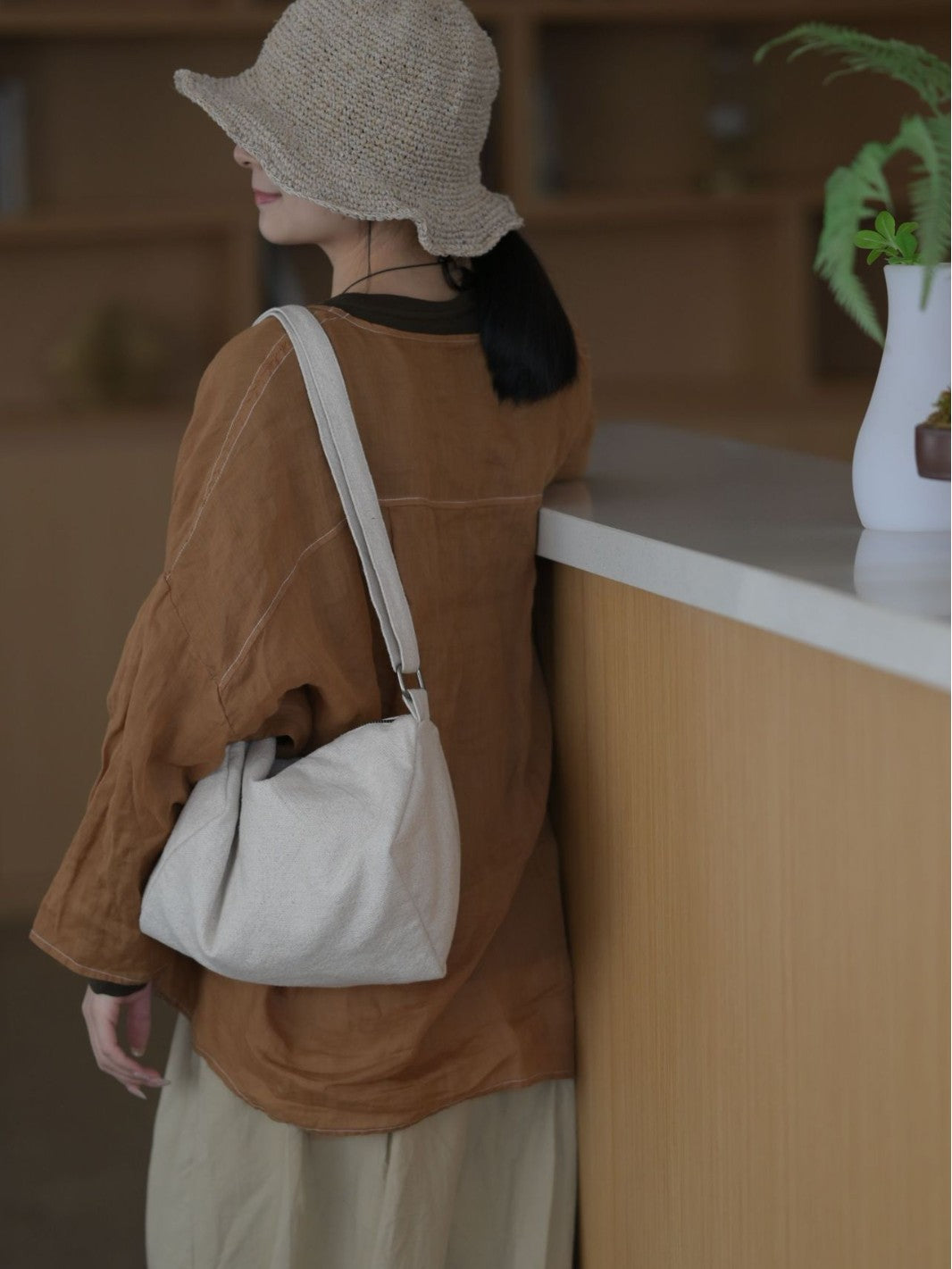 Women's Simple Pillow Large Capacity Solid Color Cotton Linen Niche Travel Bags