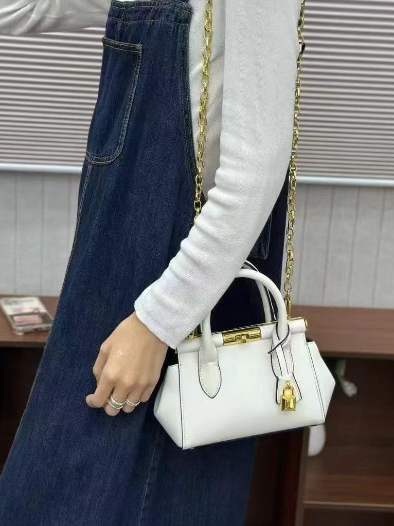 Women's Fashion Chain High Sense Versatile Light Women's Handbag