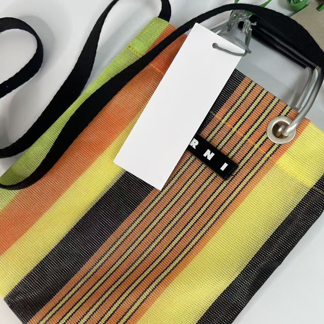 Women's & Men's Woven Aluminum Portable Straw Beach Tote Bag