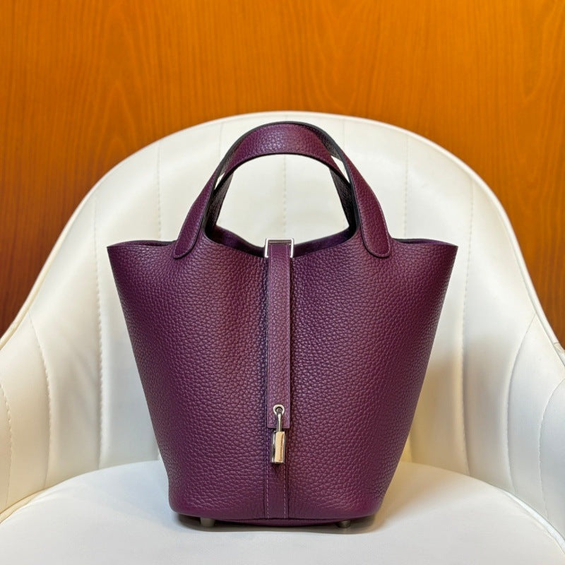 Women's Handmade Wax Line First Layer Cowhide Steel Hardware Vegetable Women's Handbag
