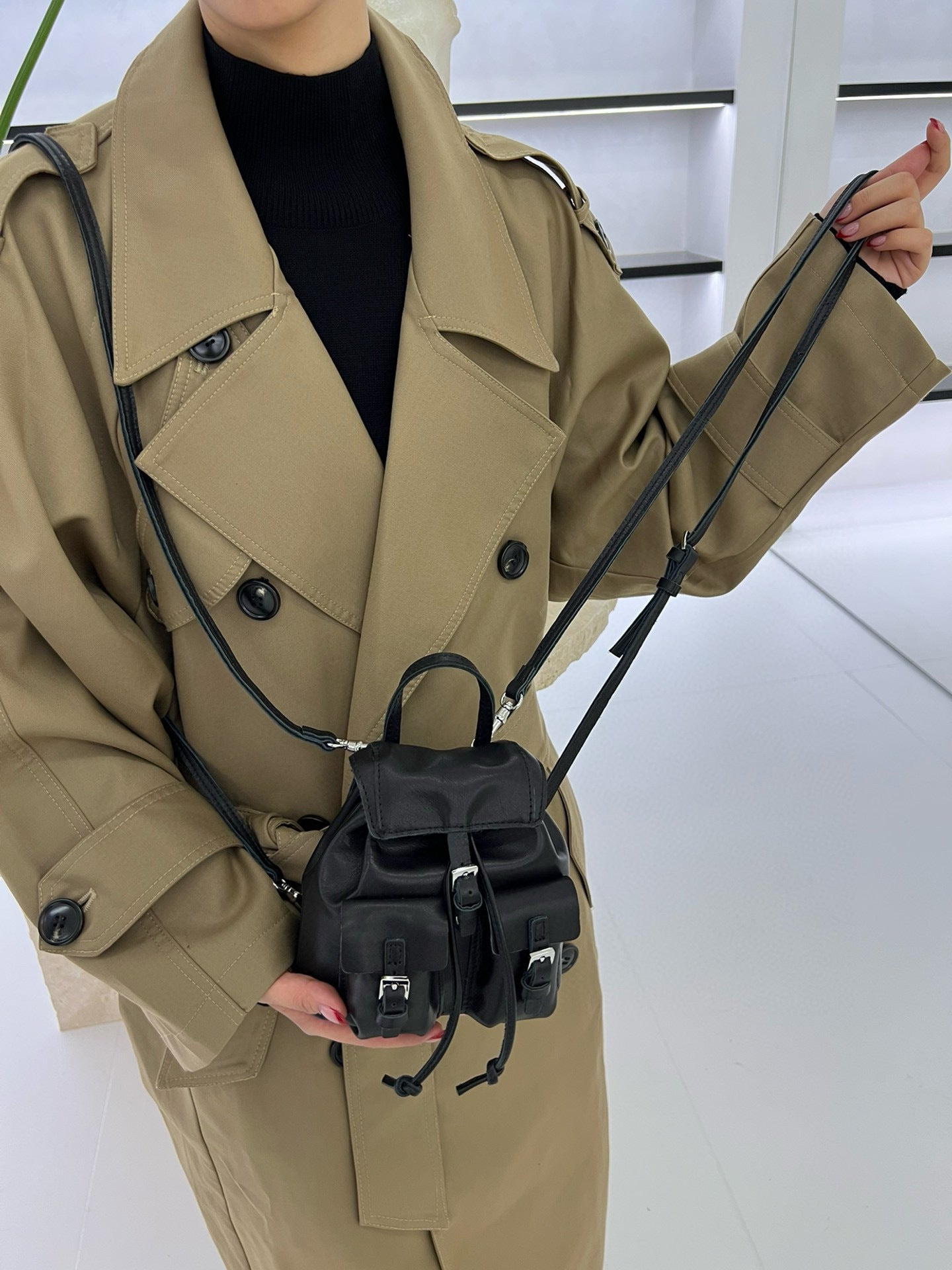 Layer Cowhide Design Fashion Commuter Mini Women's Backpack