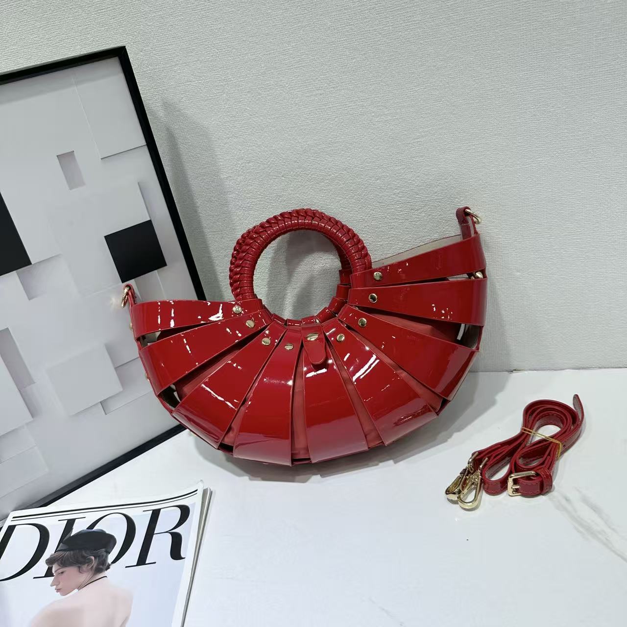 Fashion Fan Shell Trendy Hollow Out Women's Handbag