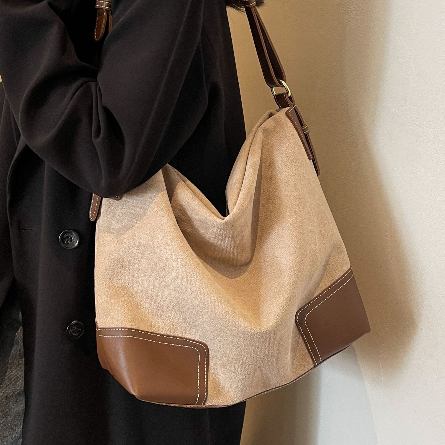 Women's High-grade Suede Large Trendy Easy Matching Tote Bags
