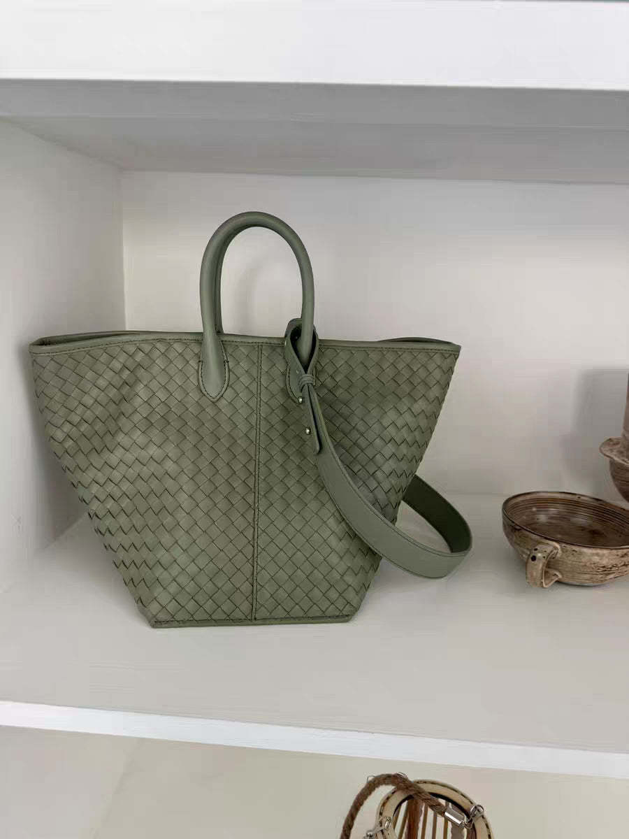 Women's Sheepskin Woven Large Capacity Soft Leather Bucket Bag