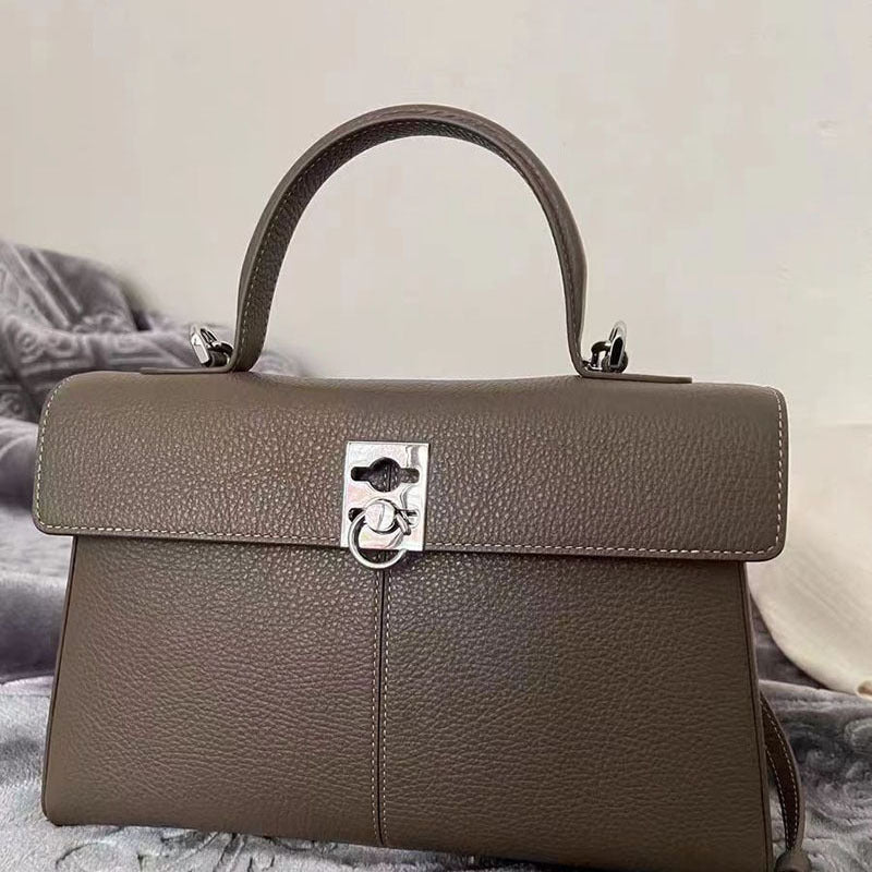 Comfortable Classic Designer Model Commuter Large Women's Shoulder Bag