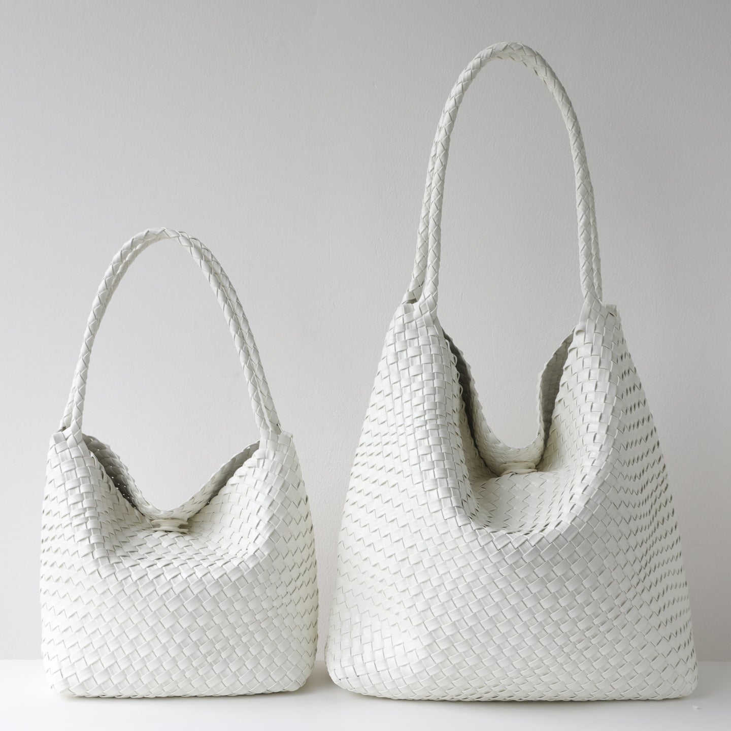 Women's Leather Hand-woven Large Capacity Totes Stylish Bags