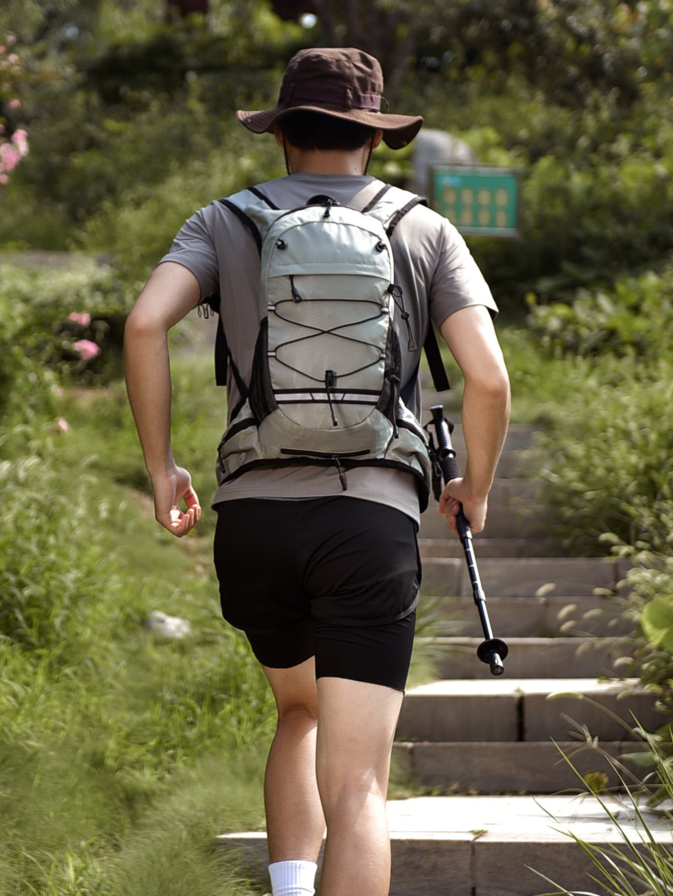 Leisure Hiking Waterproof Large Capacity Lightweight Sports Backpack