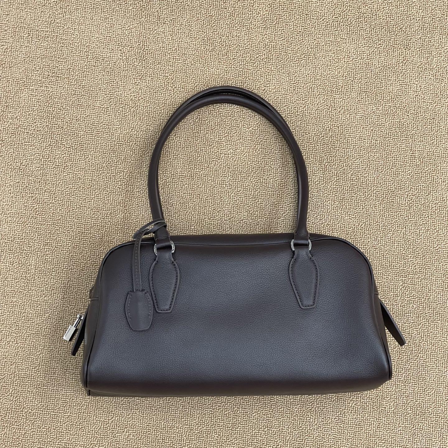 Women's Layer Cowhide Bowling High-grade Large Capacity Commuter Underarm Boston Hand Bags