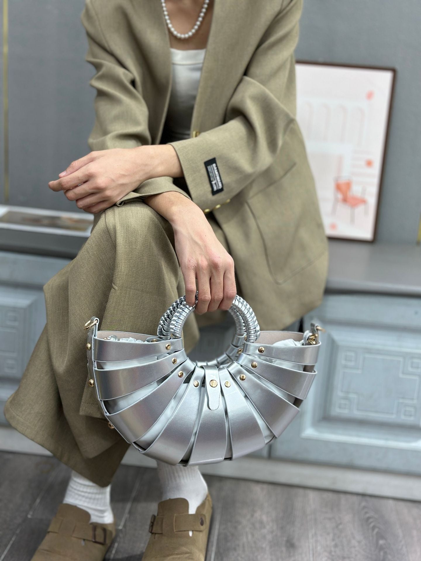 Fashion Fan Shell Trendy Hollow Out Women's Handbag