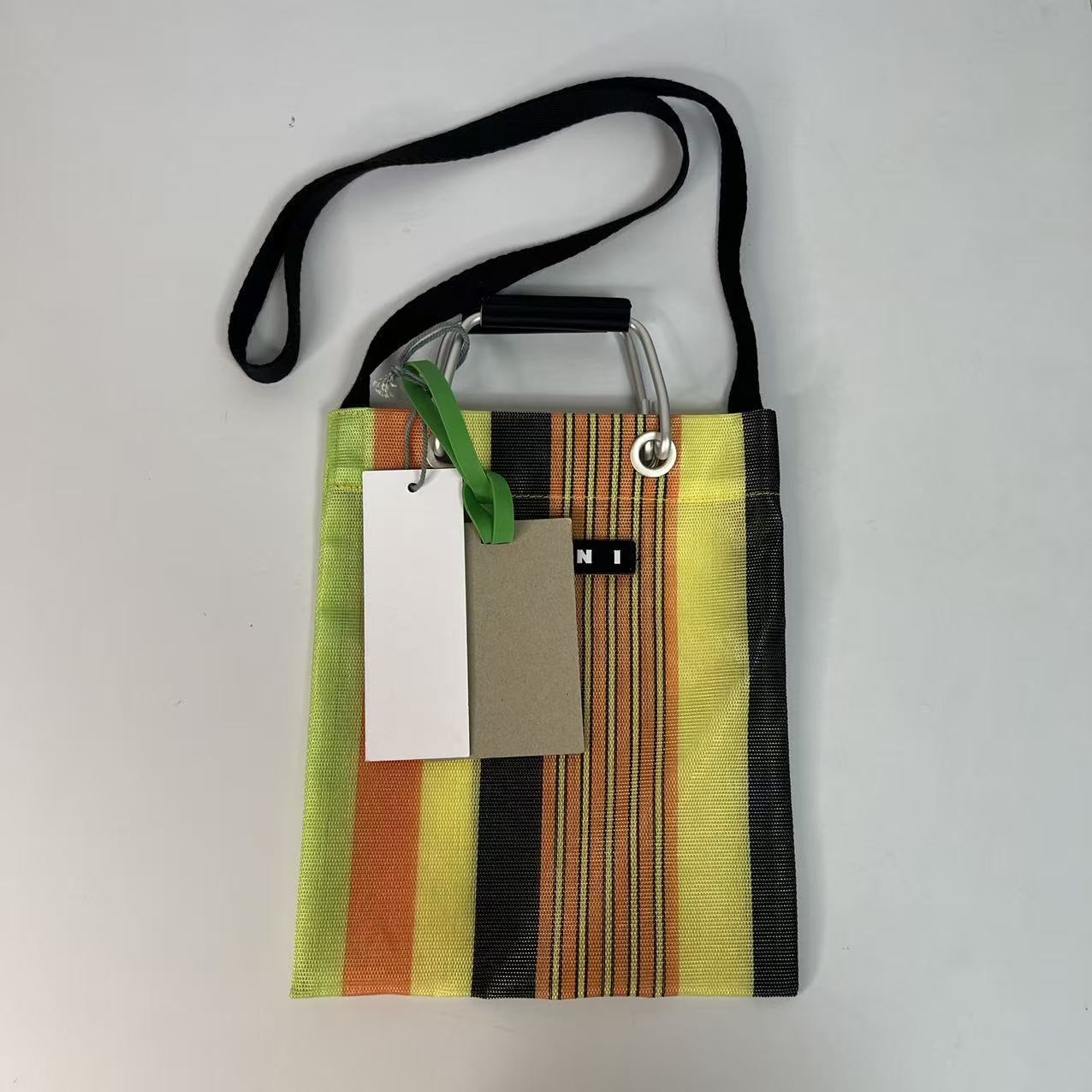 Women's & Men's Woven Aluminum Portable Straw Beach Tote Bag