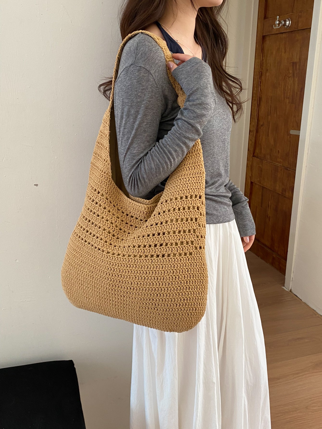 Women's Korean Style Artistic Woven Seaside Vacation Women's Messenger Bag