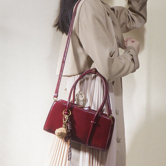 Women's High-grade Retro Portable Simple Niche Underarm Bag