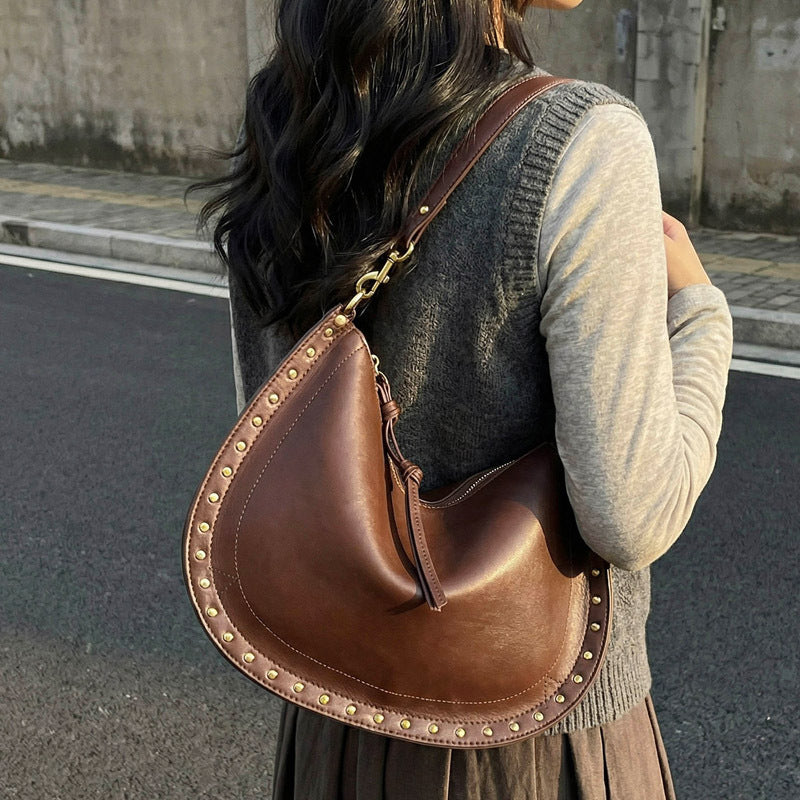 Women's Retro Large Capacity Spring Rivet Temperament Bags