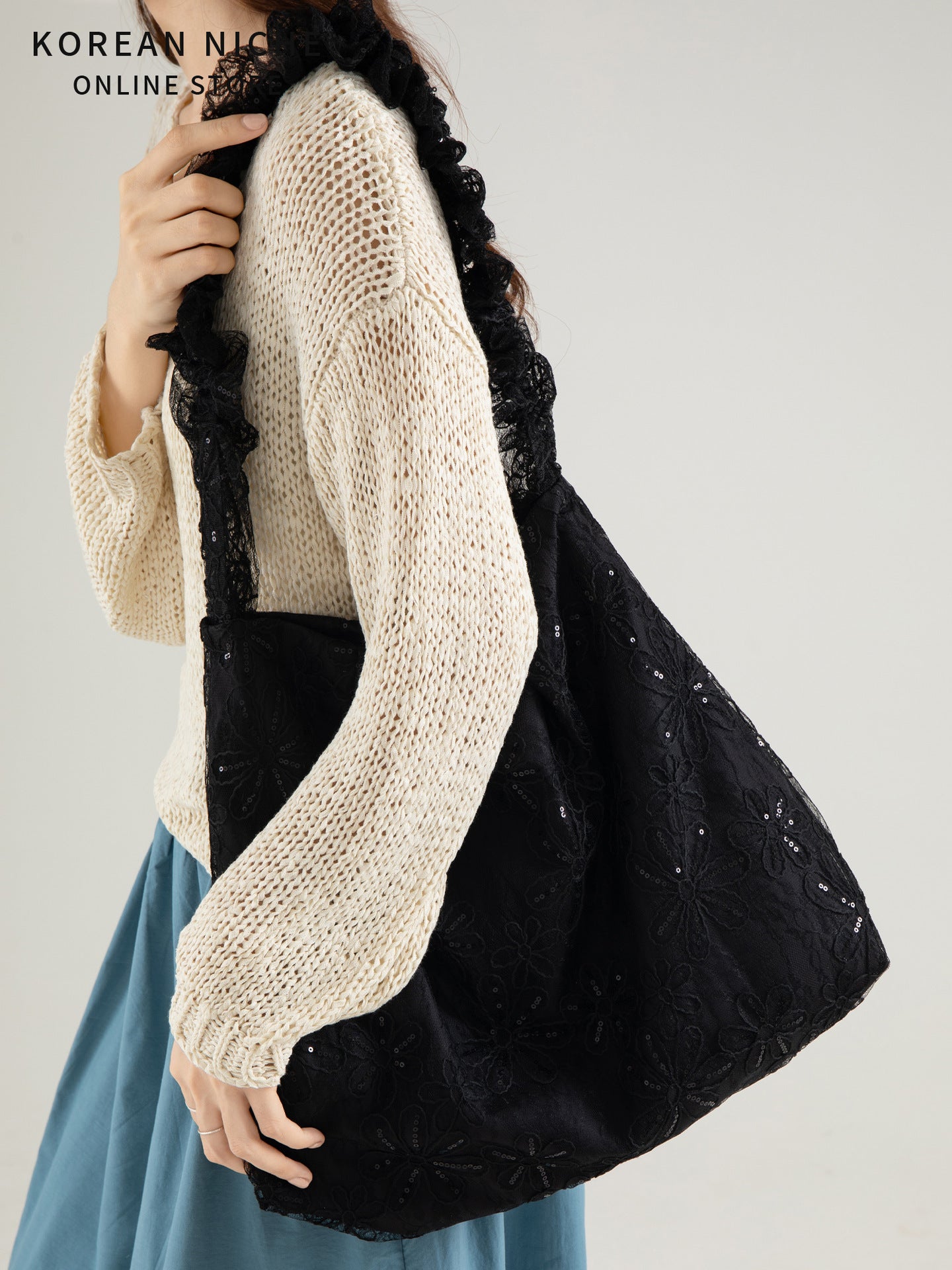 Wind Simple Lightweight Embroidered Large Capacity Lace Tote Bags