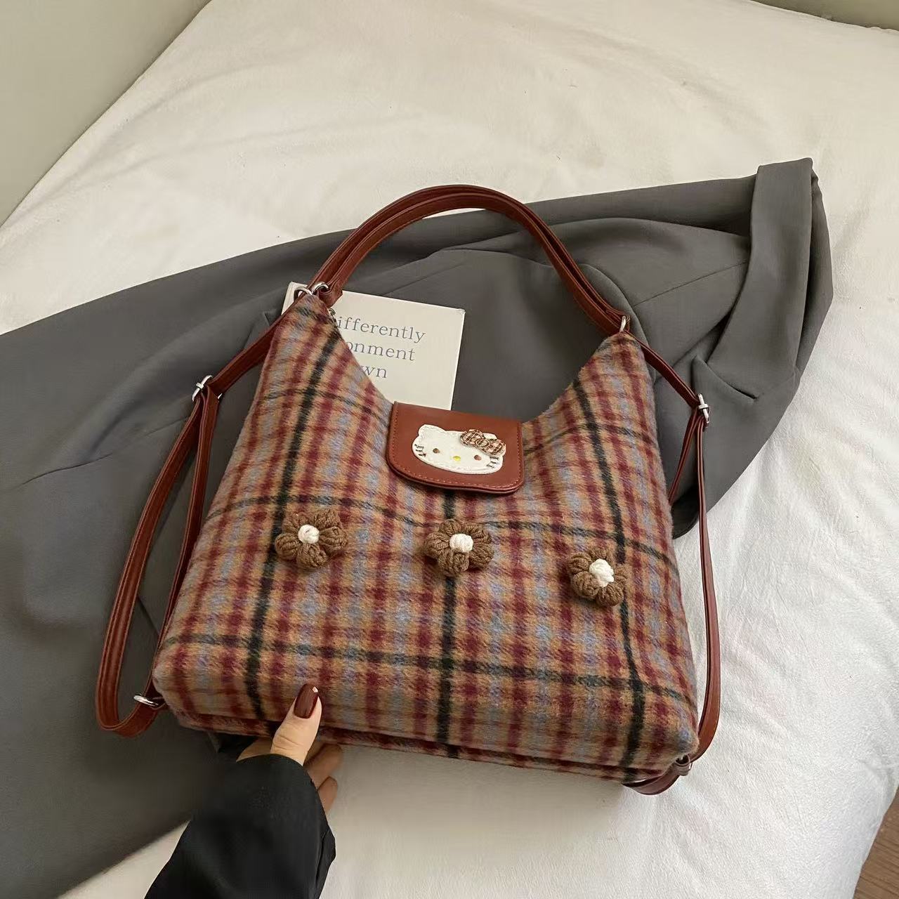 Women's Korean Retro Cat Design Plaid Large Leisure Backpack