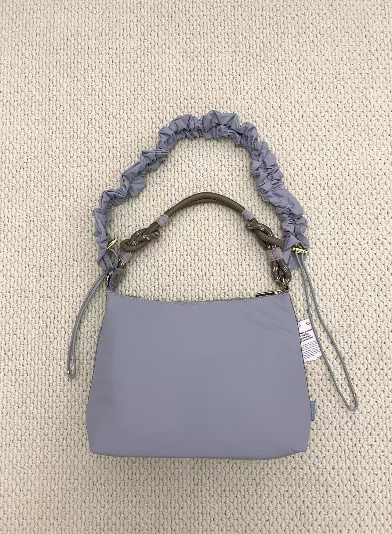 Popular Road Large Intestine Pleated Cloud Underarm Bag