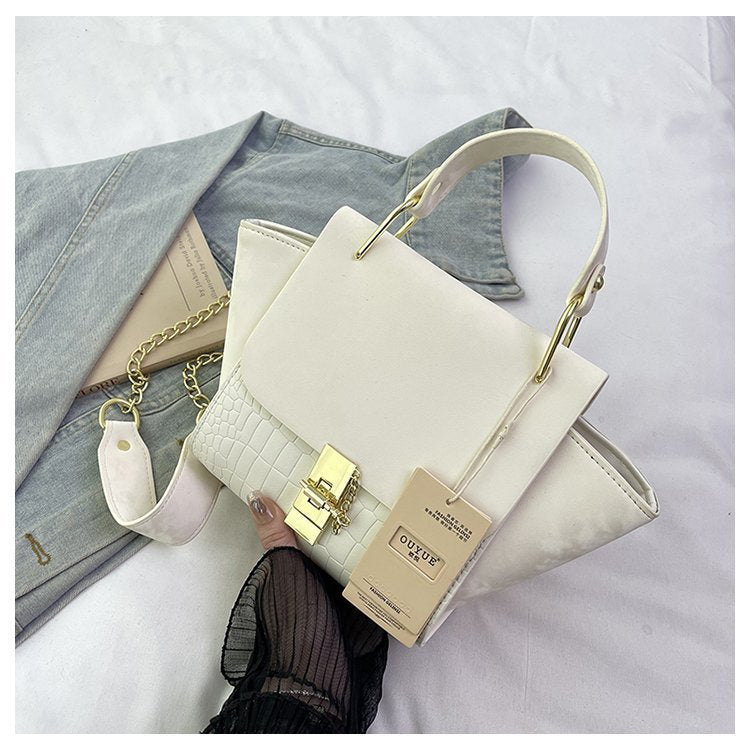 Women's Retro Design Popular Chain Portable Bags