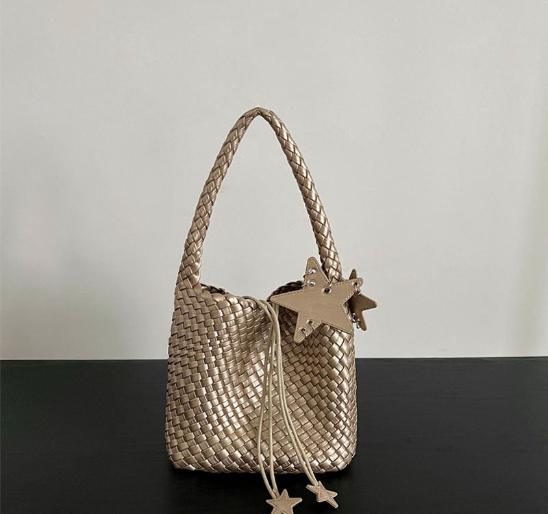 Women's Hand-woven Underarm High-grade Sensitive Hand-held Fashion Bags