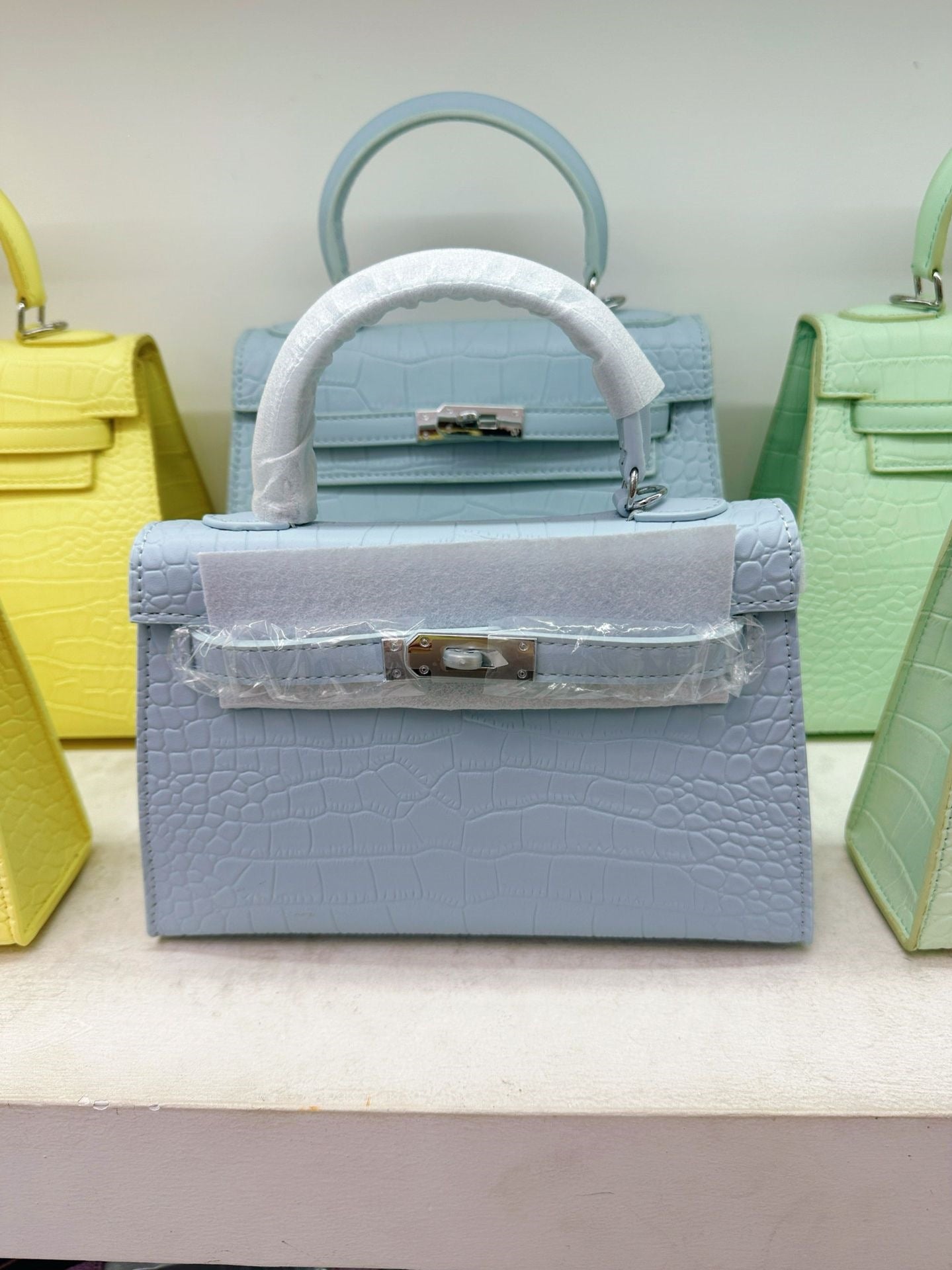Women's Quality Crocodile Pattern Second Generation Kelly Fashion Candy Color Handbags